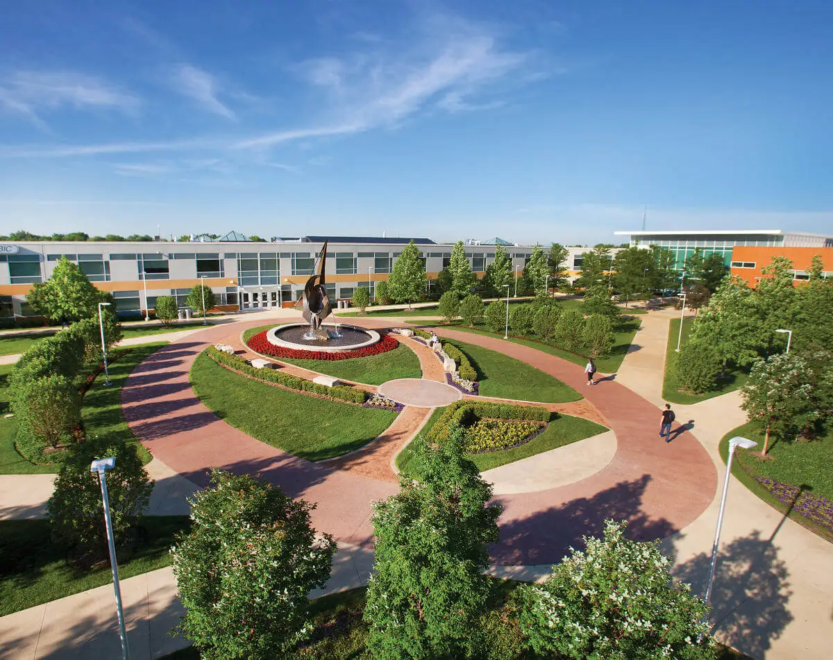 College of DuPage campus