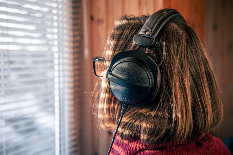 Increasing Accessibility with Audio Descriptions