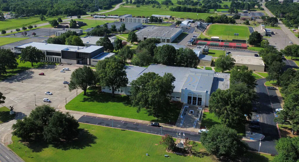 Paris Junior College Adopts YuJa Panorama and YuJa Lumina to Support Accessible Learning