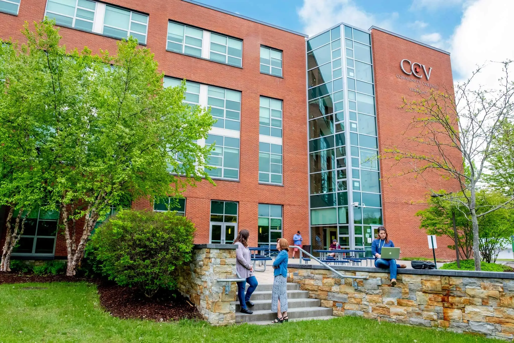The Vermont State Colleges System Adds YuJa Himalayas Enterprise Archiving to its Suite of Ed-Tech Tools