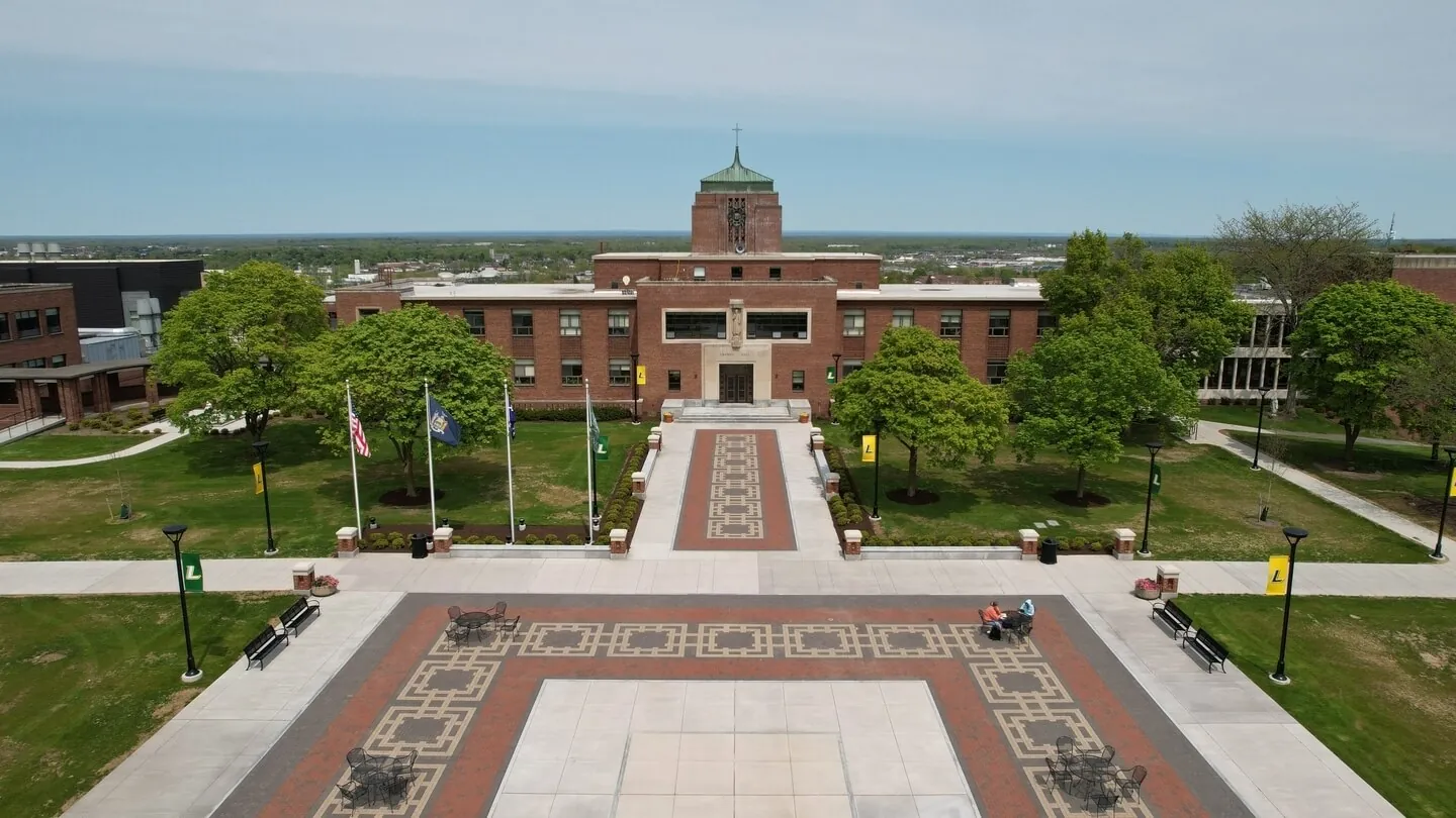 Le Moyne College campus