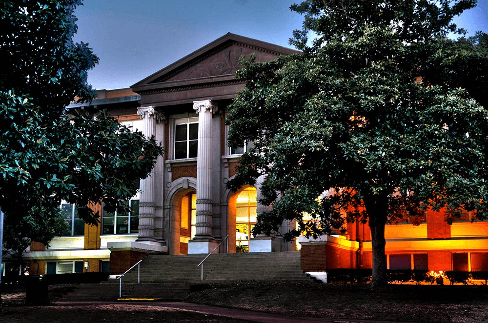 Southeastern Oklahoma State University campus front view.