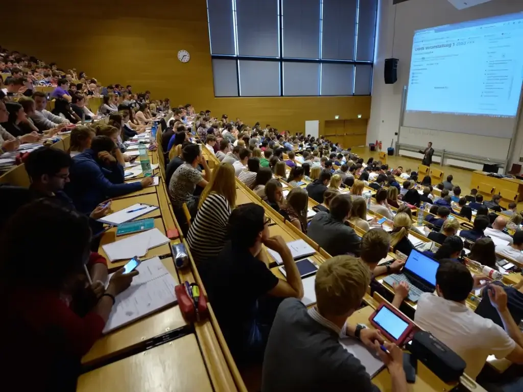 Nine Factors to Consider When Choosing a Lecture Capture System