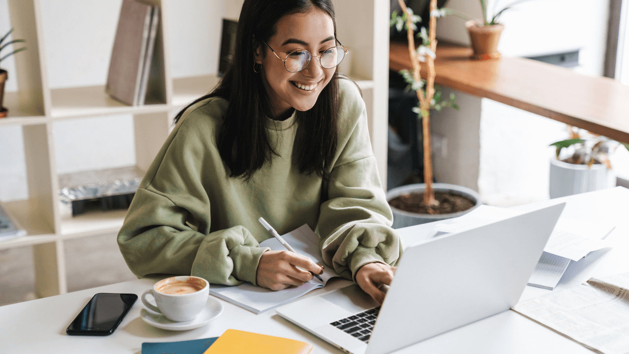 A student taking an online quiz