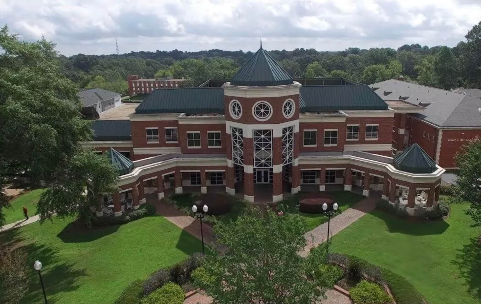 About Belhaven University
